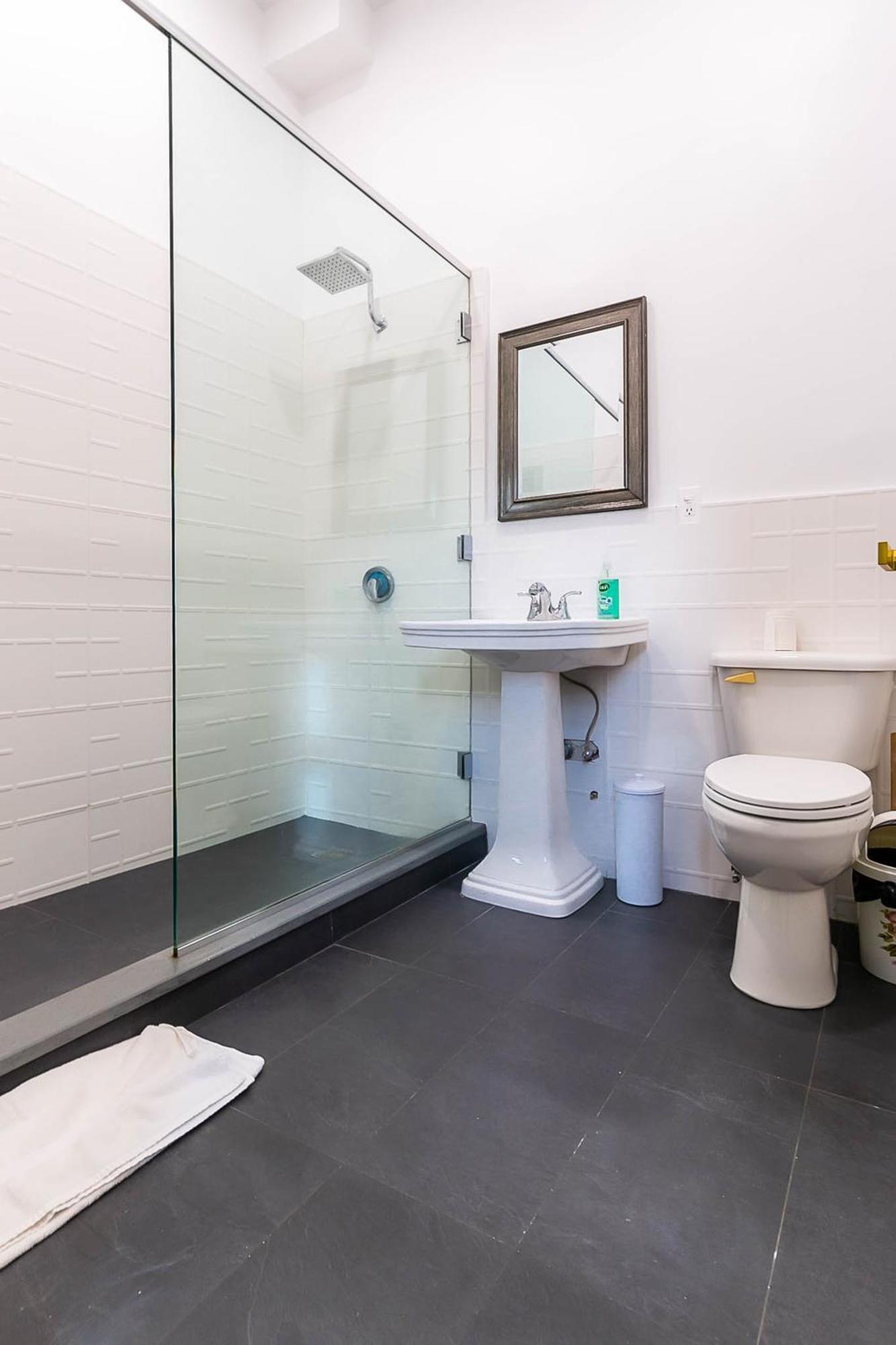 Albergue Ny Moore *