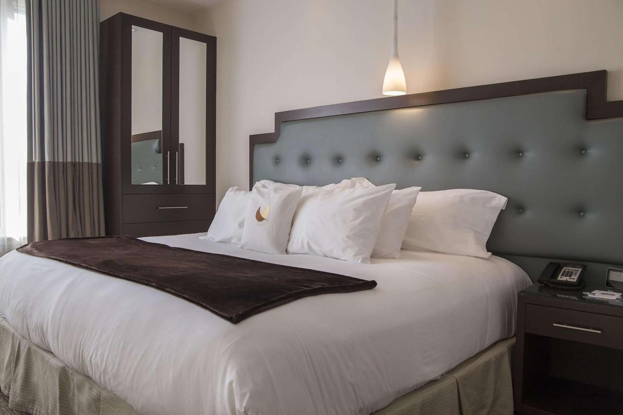 Condor Hotel Brooklyn Hotel 4*