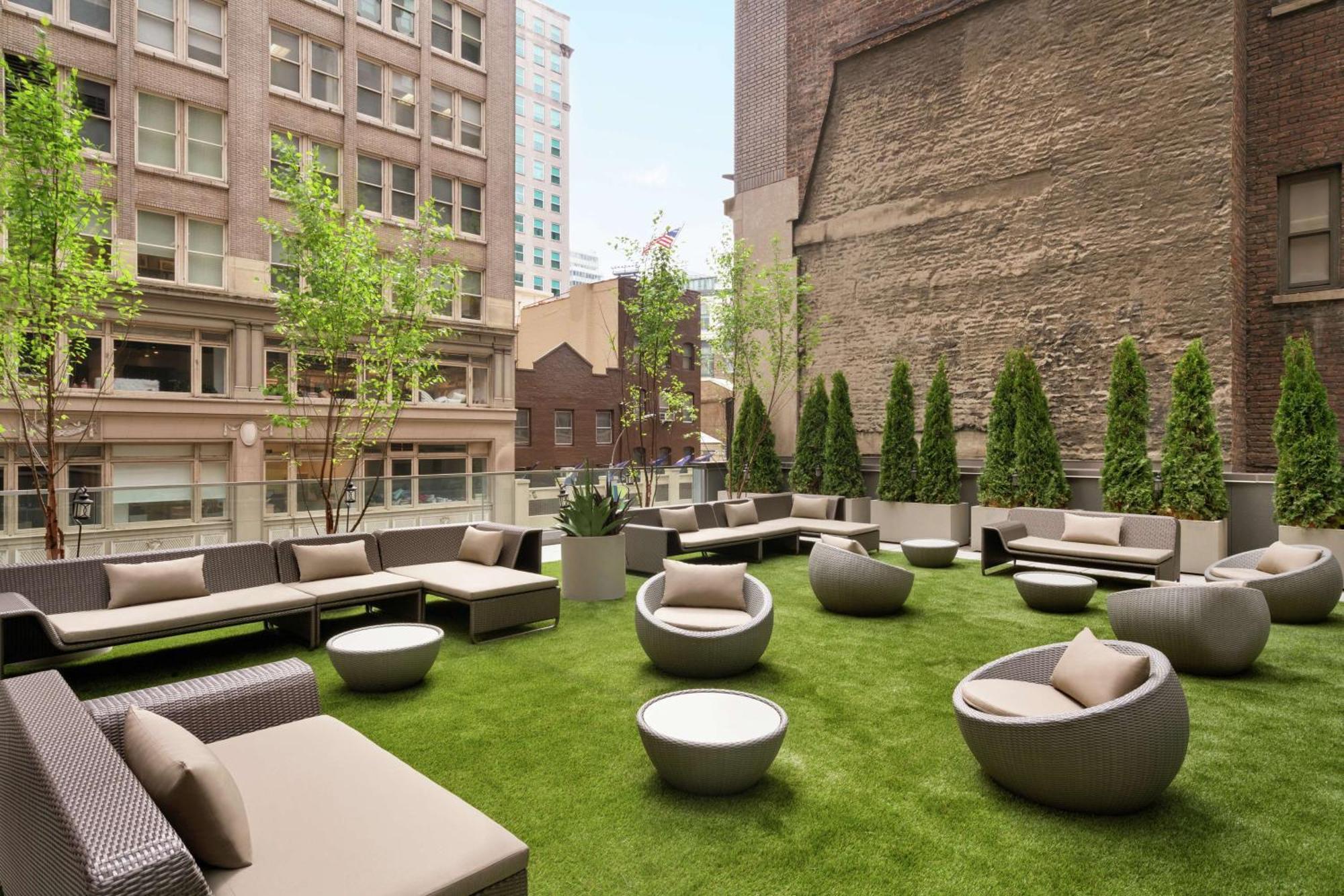Hotel Embassy By Hilton Manhattan Times Square New York