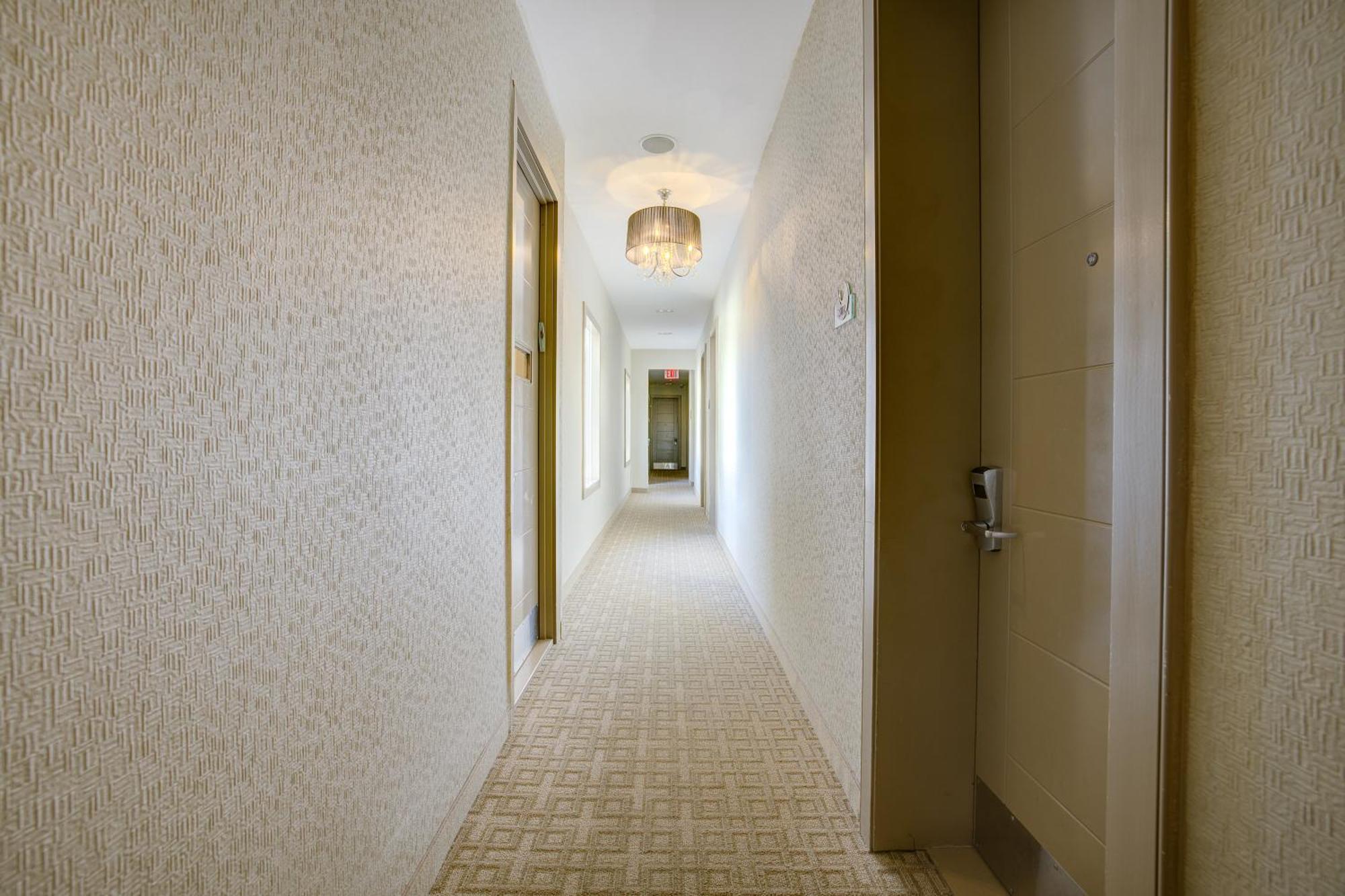 Condor Hotel Brooklyn 4*