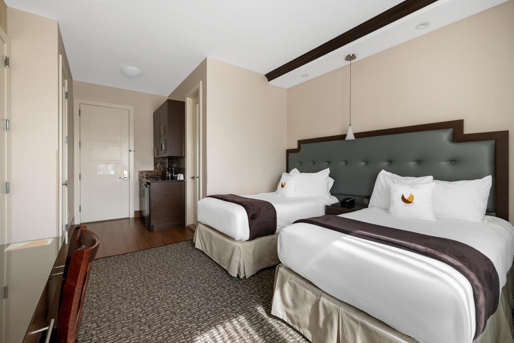 Condor Hotel Brooklyn 4*
