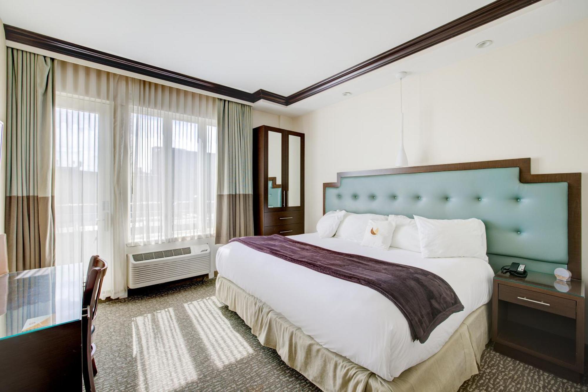Condor Hotel Brooklyn 4*