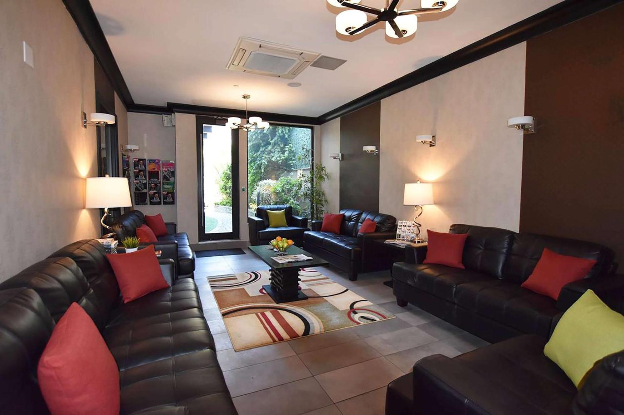 Condor Hotel Brooklyn 4*