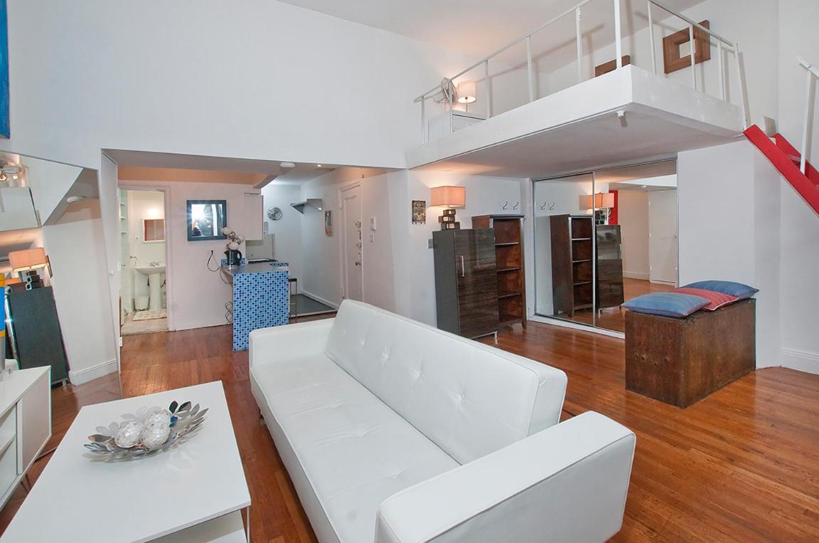 Madison Avenue Luxury Next To Times Square * New York