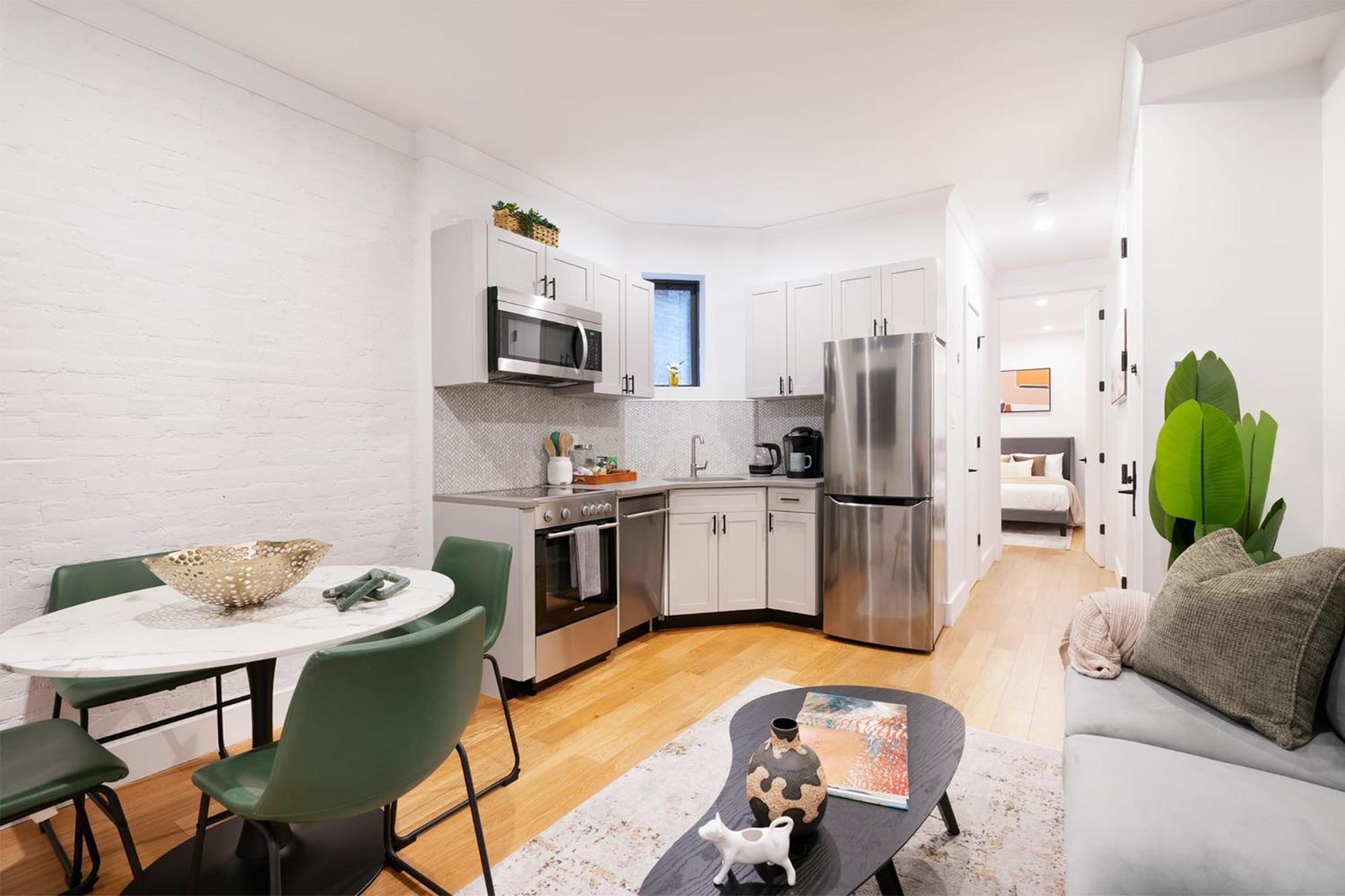 1288-3rs New Renovated 2 Bedrooms Appartamento *