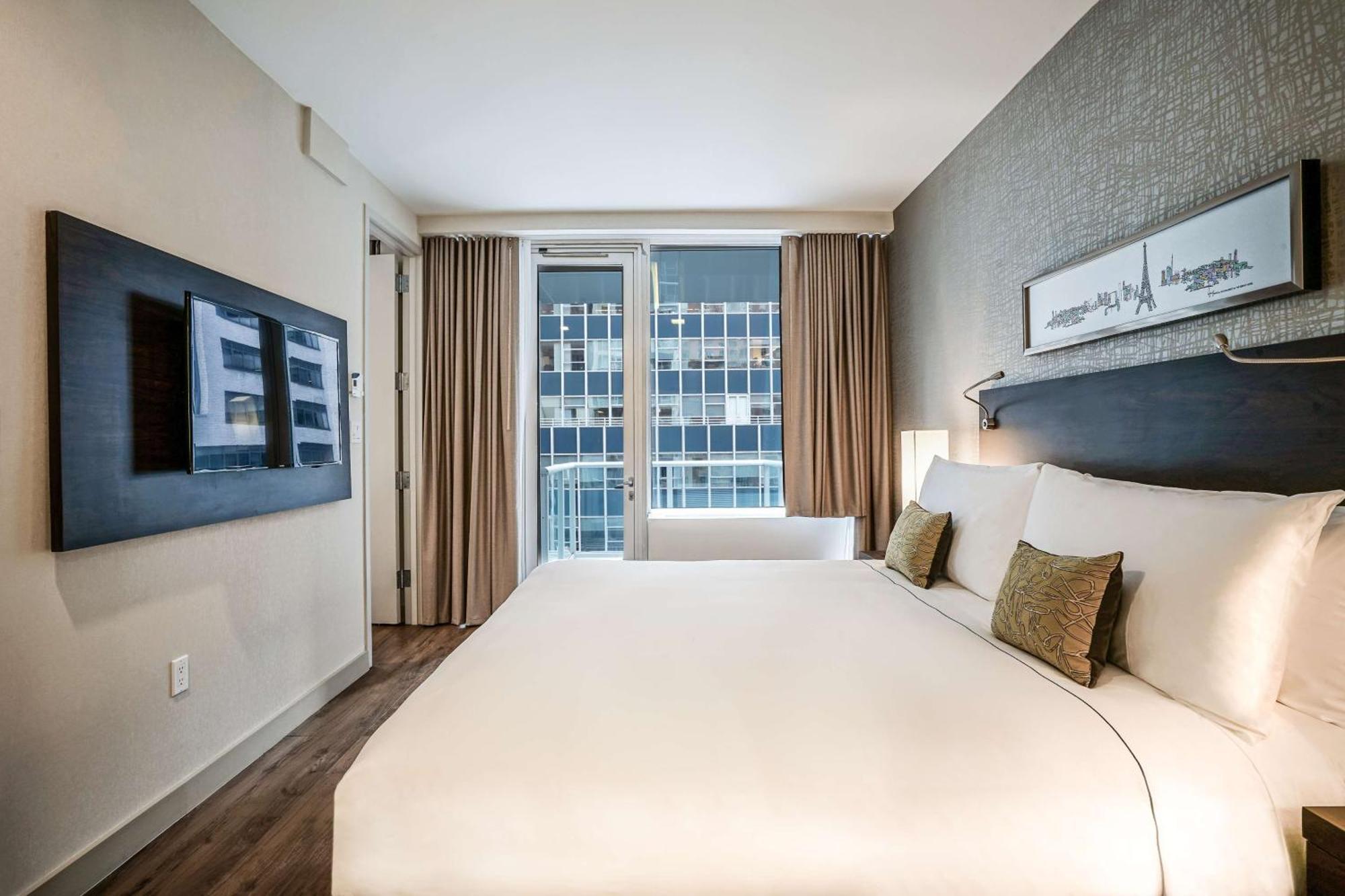 The Bernic City,tapestry Collection By Hilton Hotel New York City
