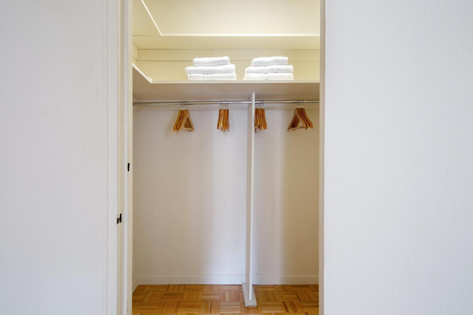 Midtown E 2br W Wd Nr Park Nyc-531 *