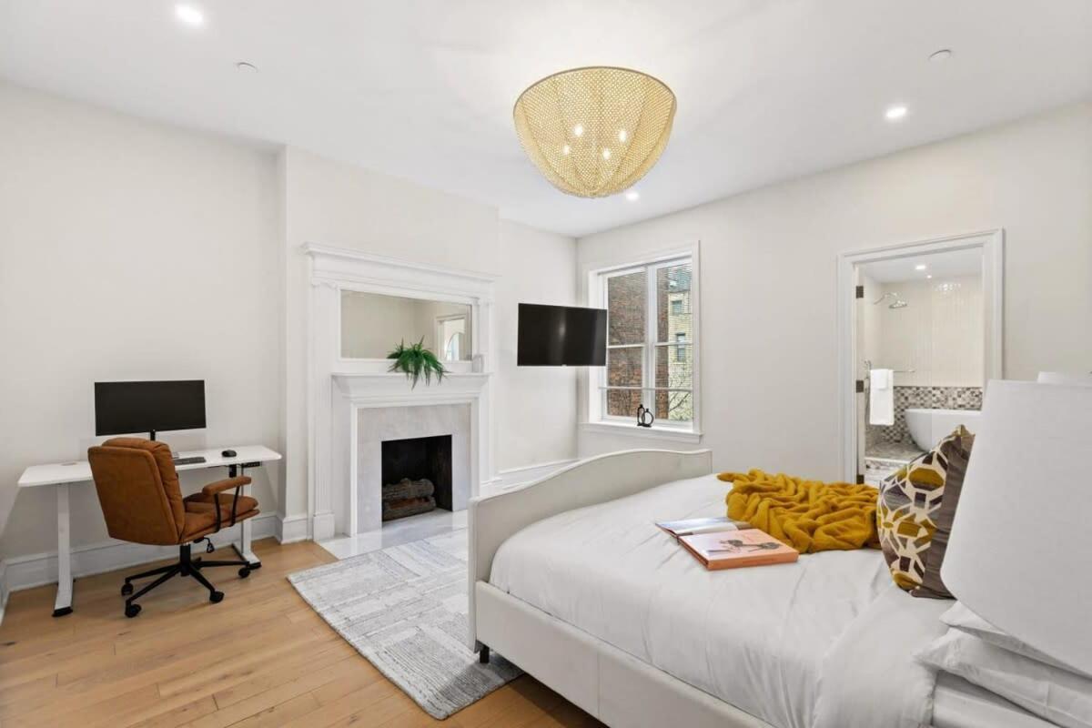 Vakantiehuis Riverside By Rove Travel 7br Modern Townhouse New York