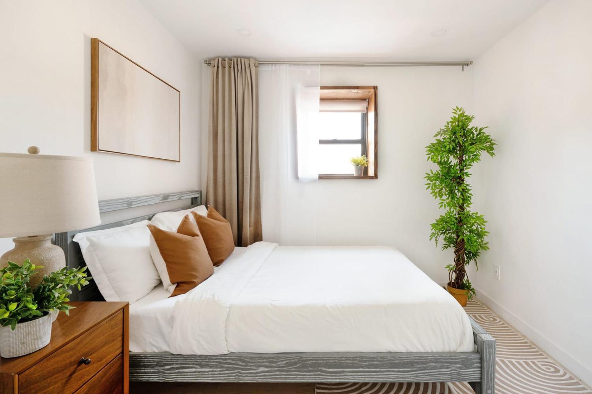 75-4b Duplex 3br Brand New W D Prime Ues