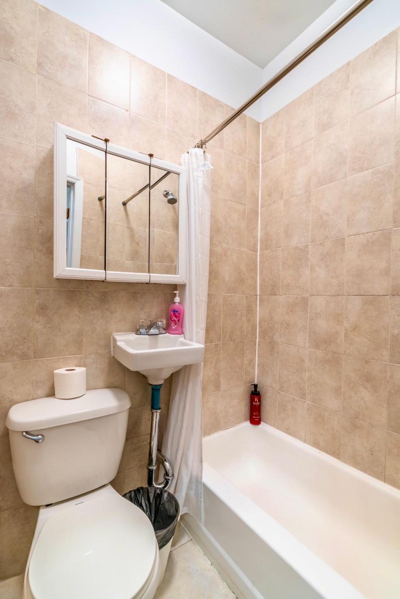 Cozy 2bd Stylish For Rent
