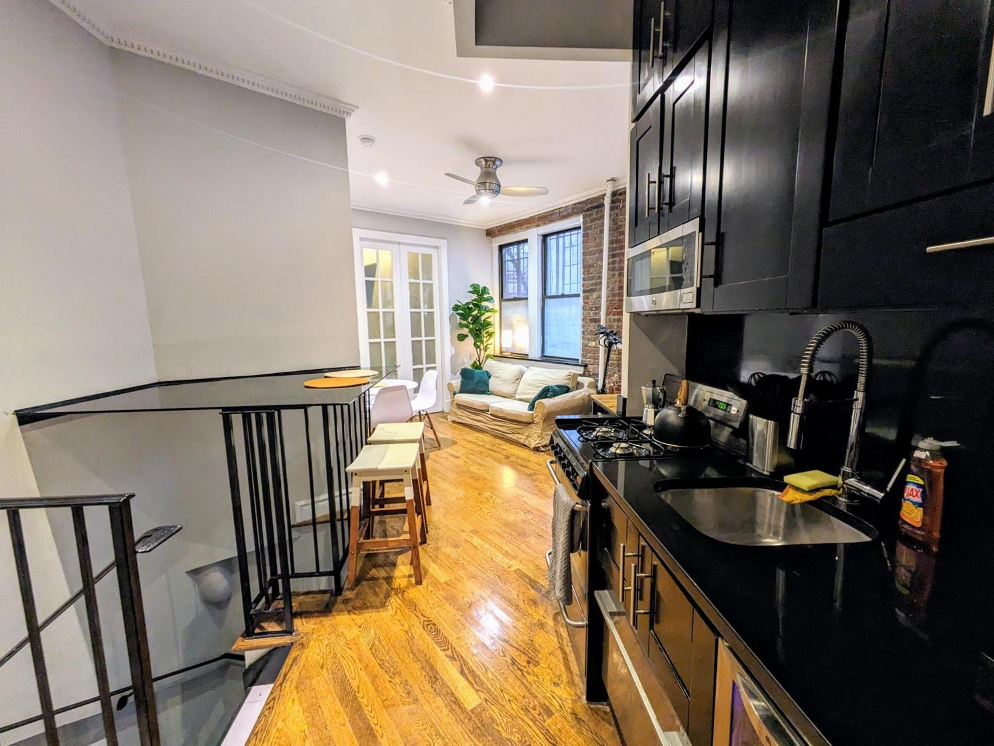 Casa de hóspedes Lovely At 3 Bedroom At The Heart Of East Village