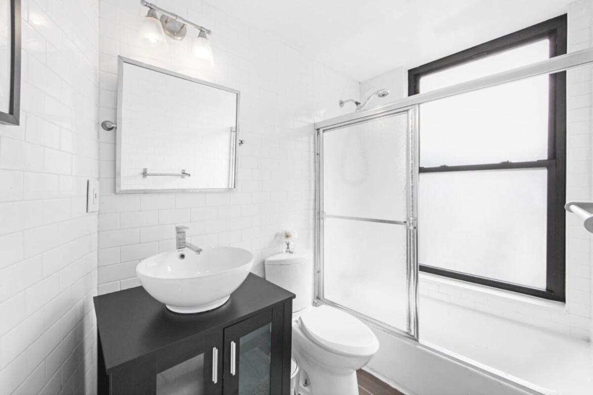 139-2e West Village 1br Value Appartement