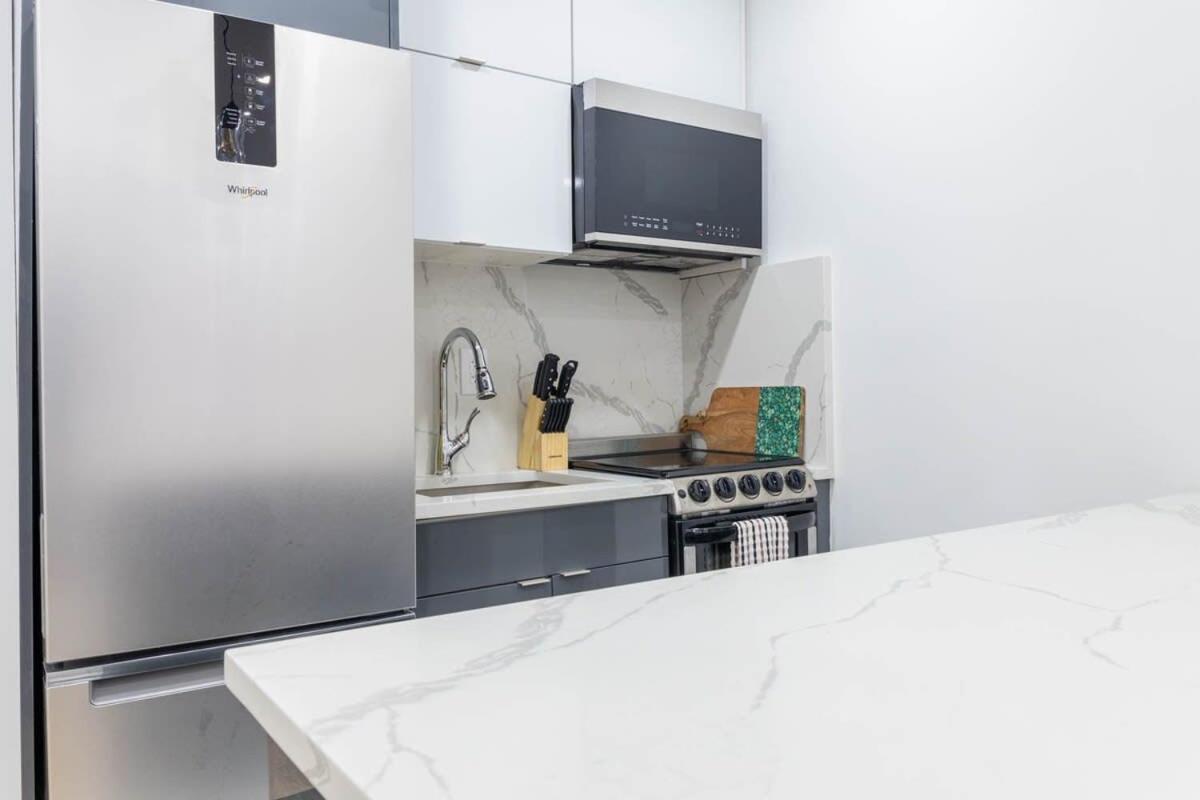 Appartement 1597-1 Large W D In The Unit Prime Ues