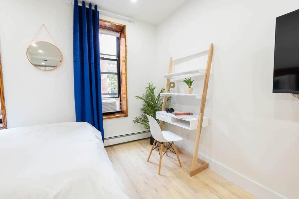 1597-1 Large W D In The Unit Prime Ues Appartement *