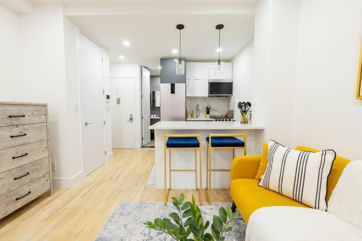1597-1 Large W D In The Unit Prime Ues Appartement