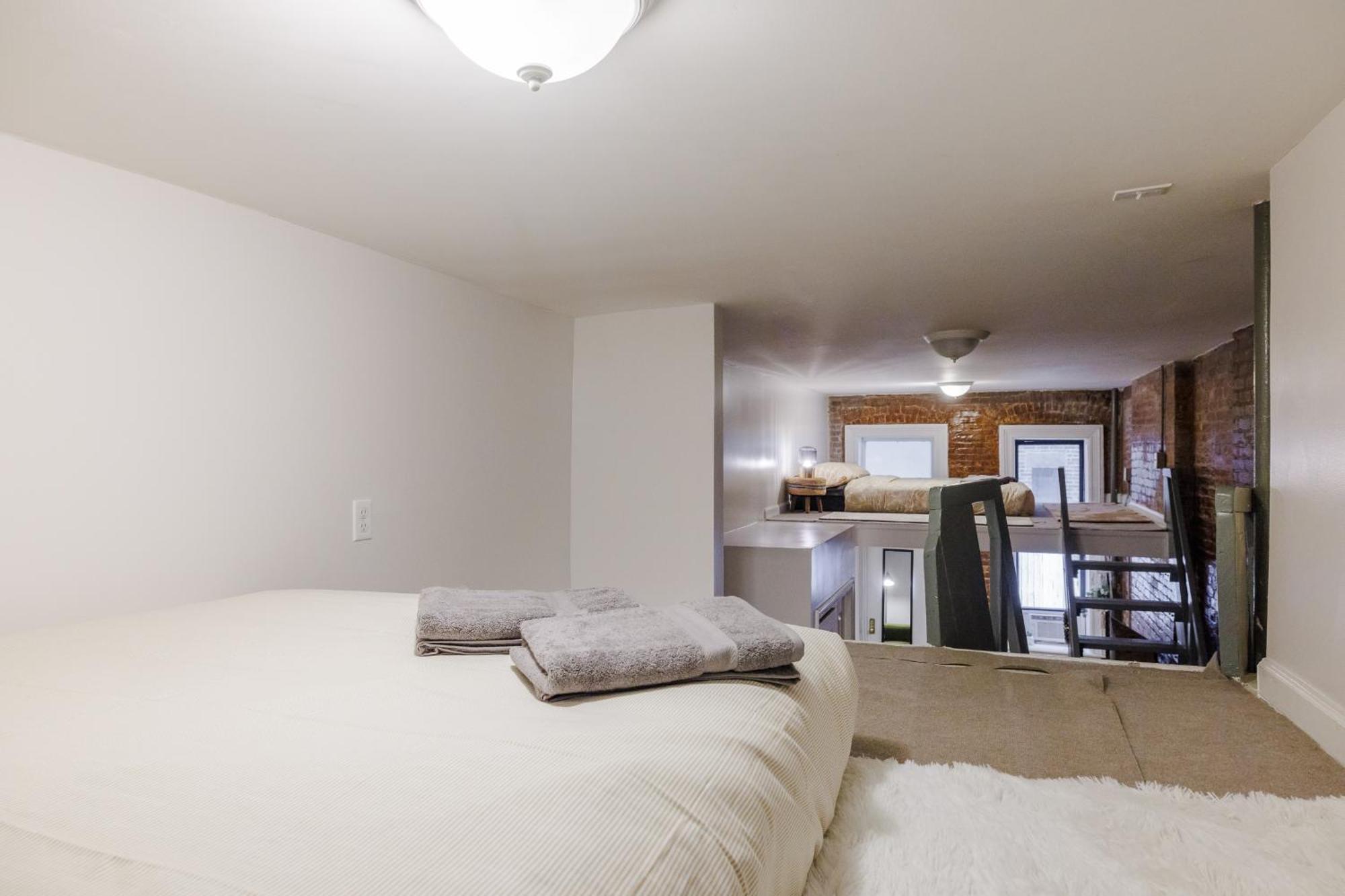 Experience The Vibrant Energy Of City Living Appartement New York