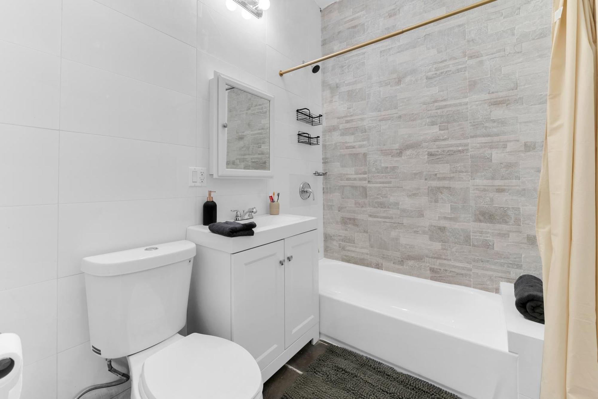 Appartement Charming 2br Bkyrd Near Williamsburg New York