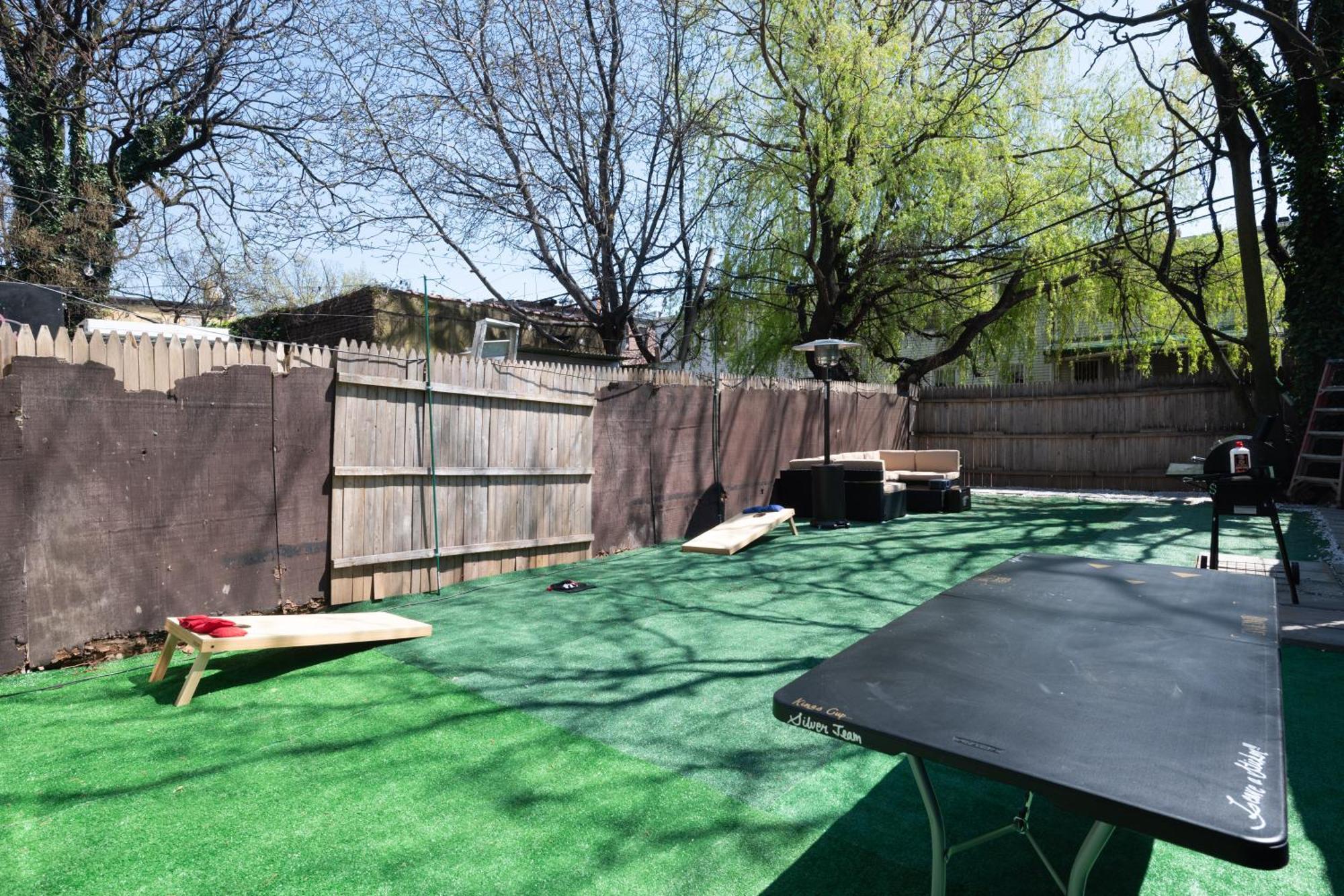 Charming 2br Bkyrd Near Williamsburg Appartement