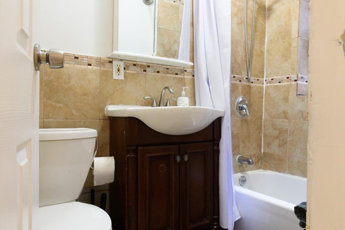 Apartamento 428-2e Newly Furnished 2br Prime Midtown Sleeps 5 Nova York