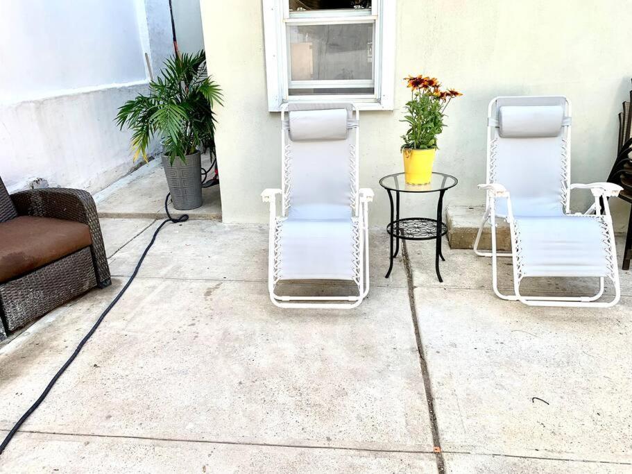 Lejlighed 3 Bedroom Duplex W Large Backyard *
