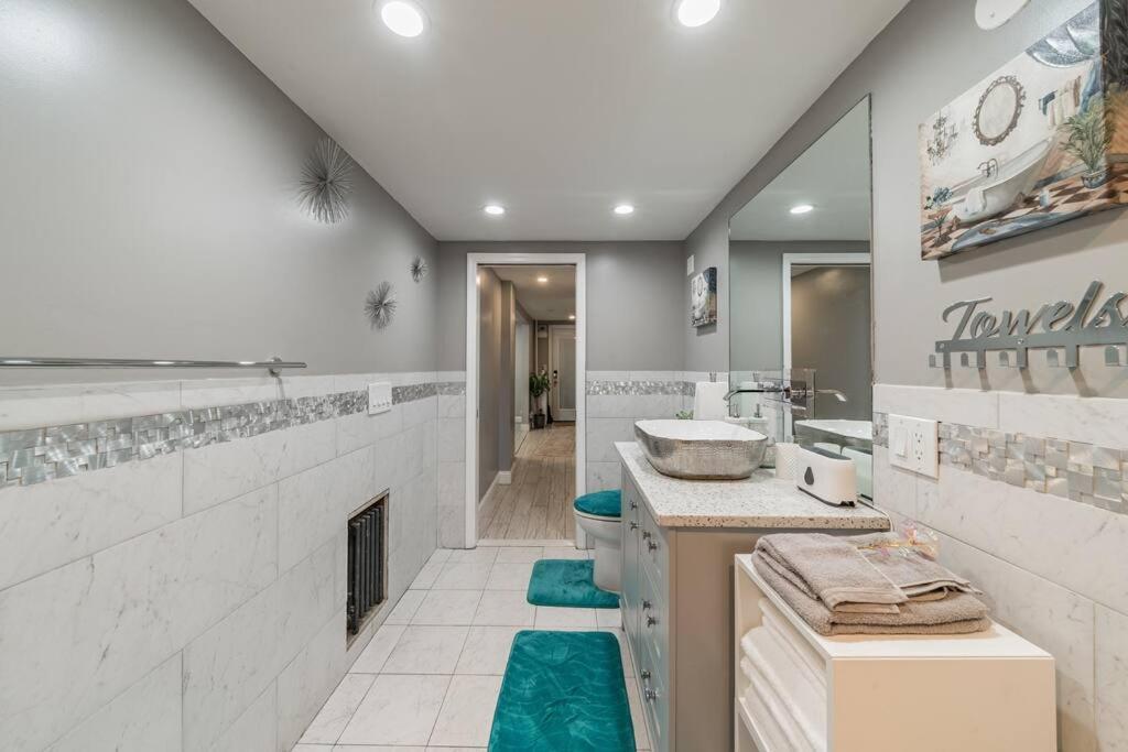 Lejlighed 3 Bedroom Duplex W Large Backyard *