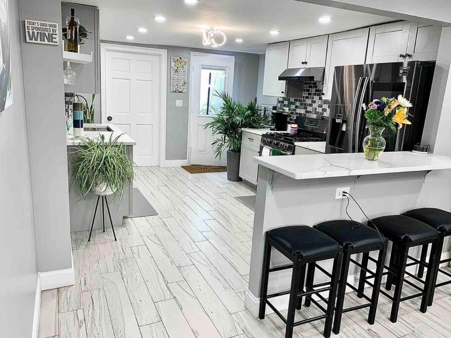 Lejlighed 3 Bedroom Duplex W Large Backyard New York