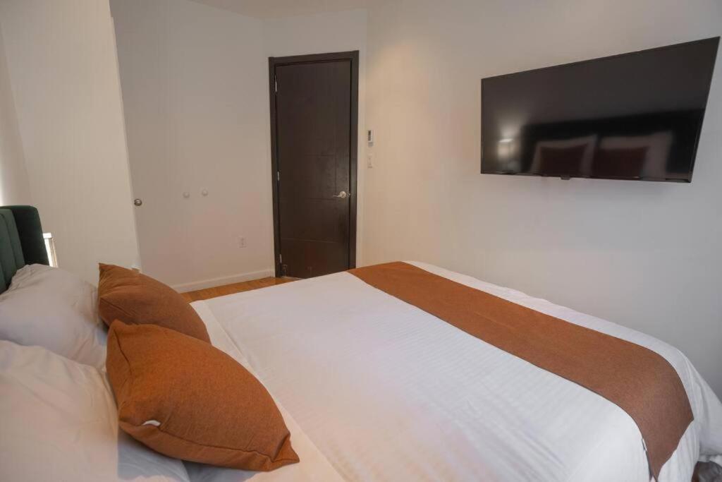 Magnificent 5 Bedroom Apt In Nyc! New York