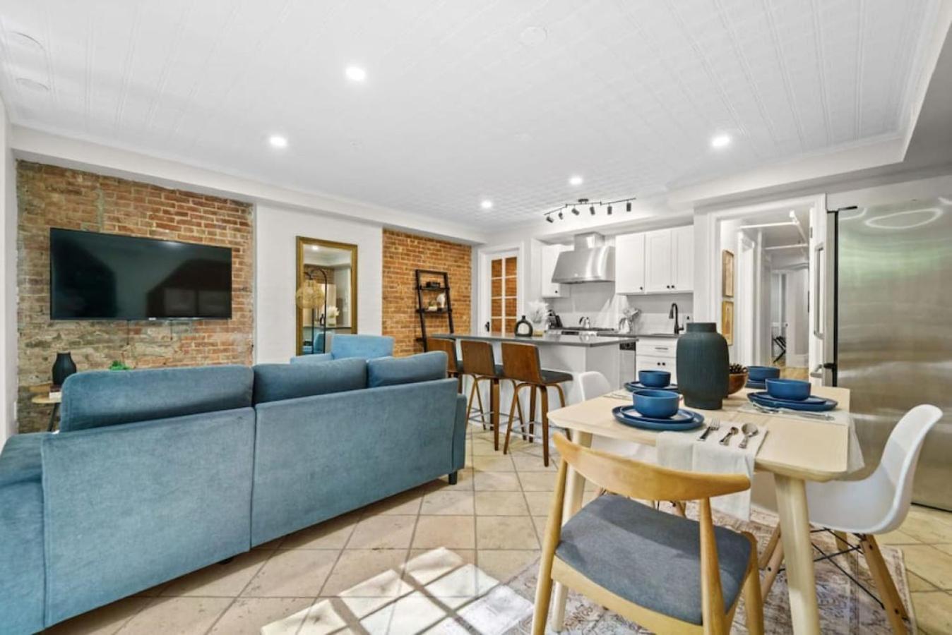 Newly Renovated 2br W Rare Private Backyard And Bbq Nova York