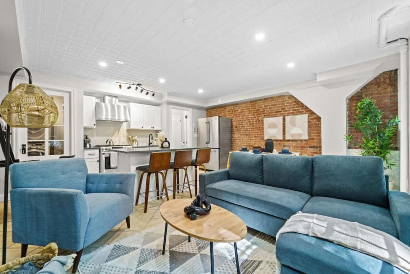 Newly Renovated 2br W Rare Private Backyard And Bbq Nova York
