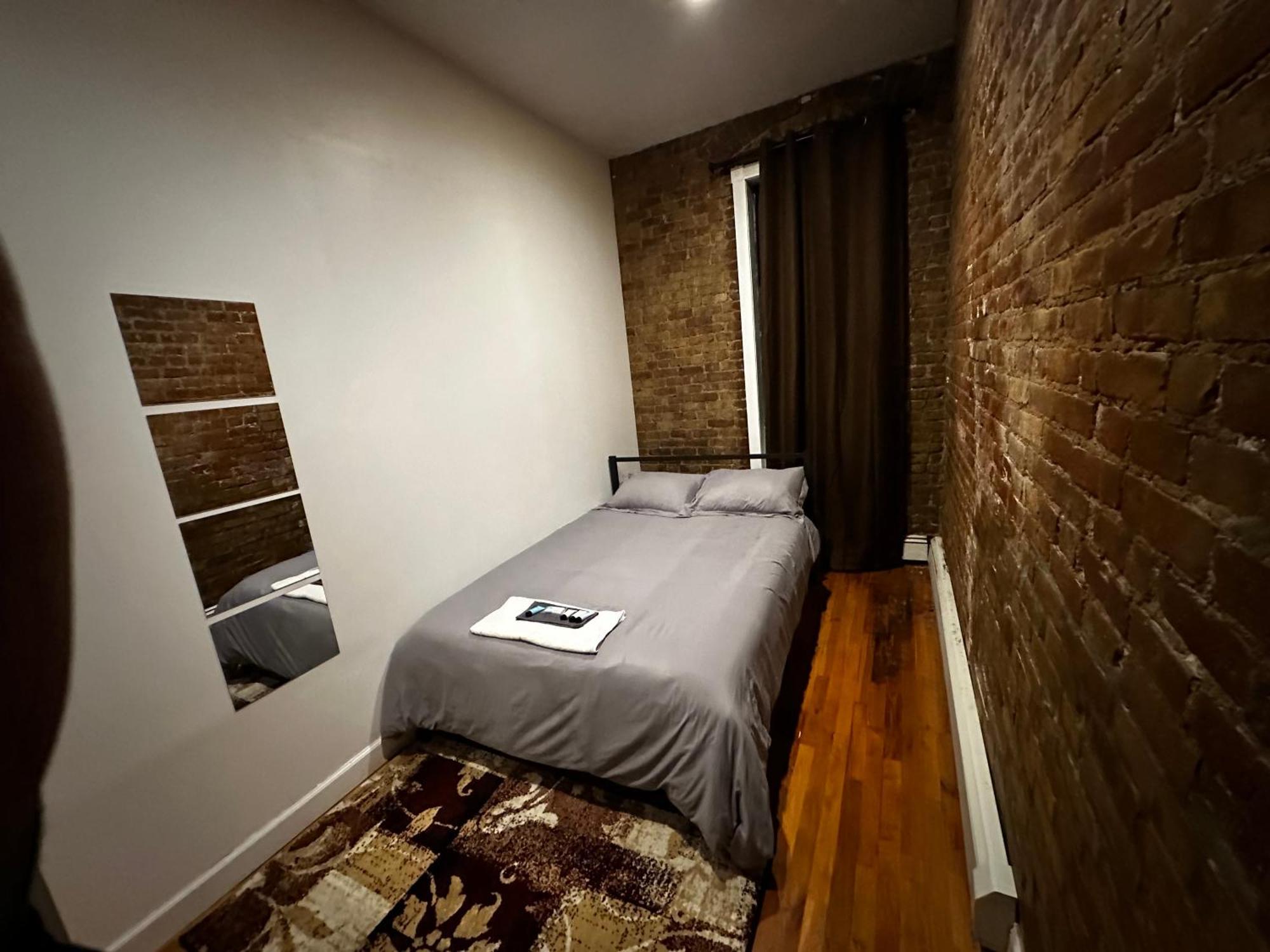 Cozy Townhouse In Harlem Séjour chez l'habitant
