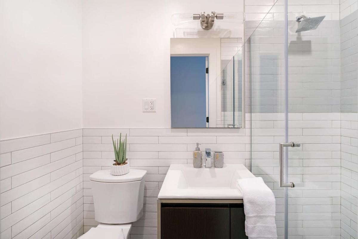1290-16 New Renovated 2 Bedrooms In Ues Appartement