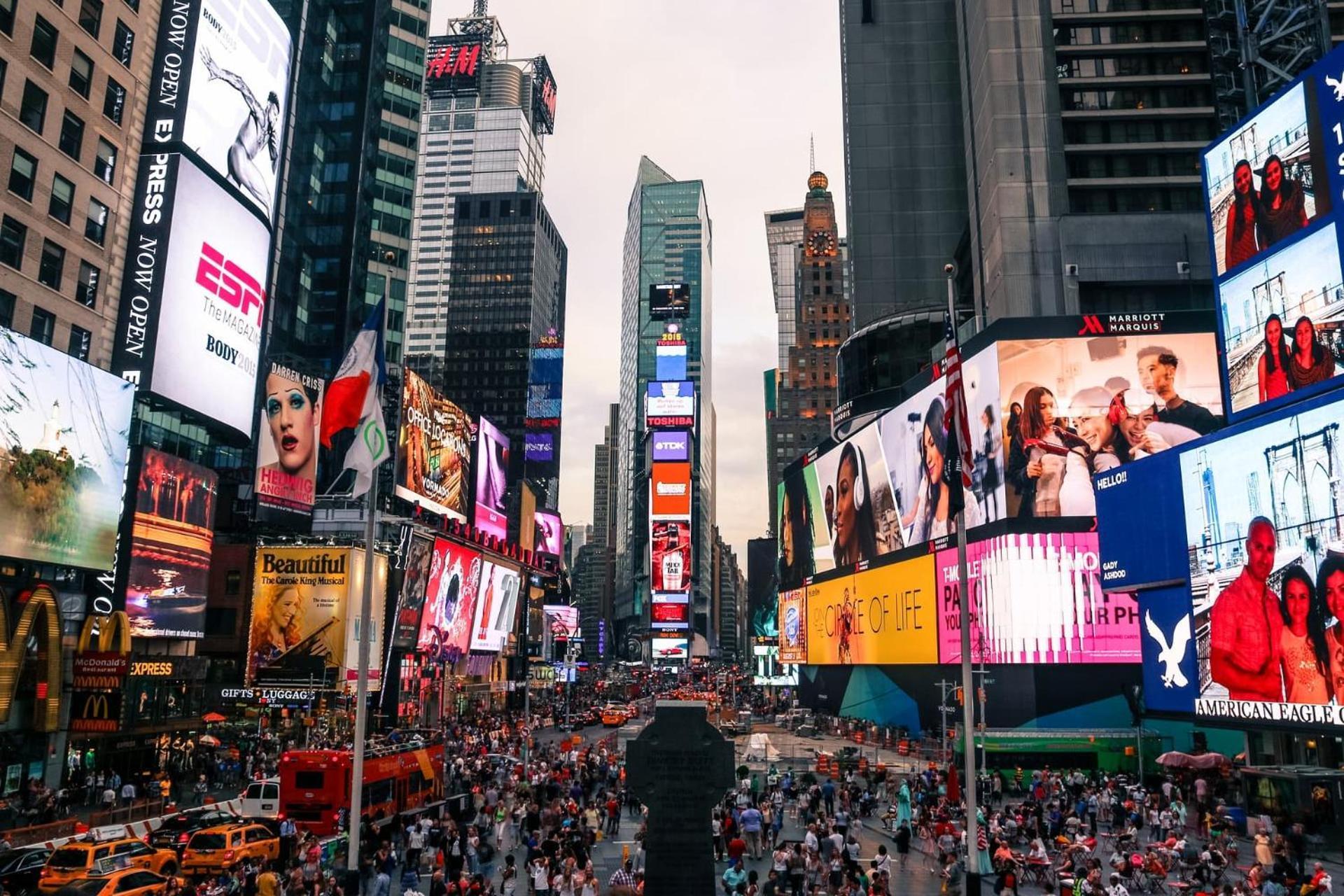 Times Square Manhattan 2br Apartment! New York