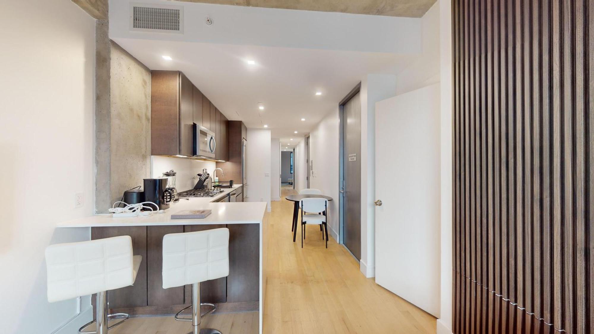 132 W 26th Street #7 *