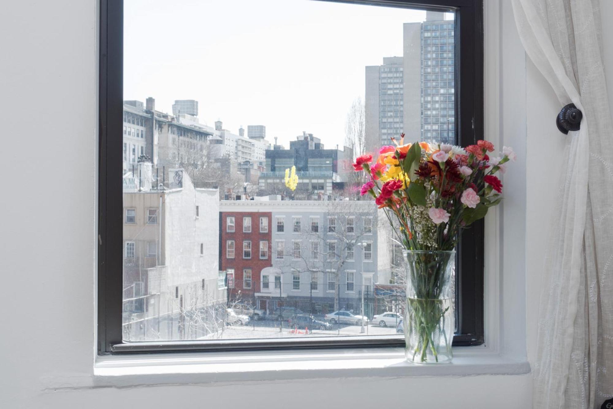 Sunny Stylish West Village Appartement