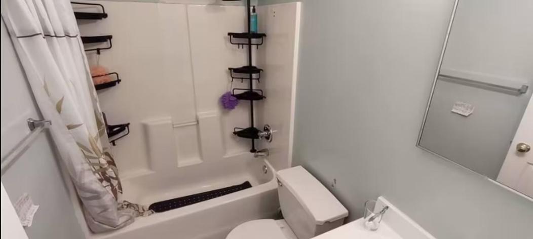 Affordable And Central Williamsburg Private Bedroom *
