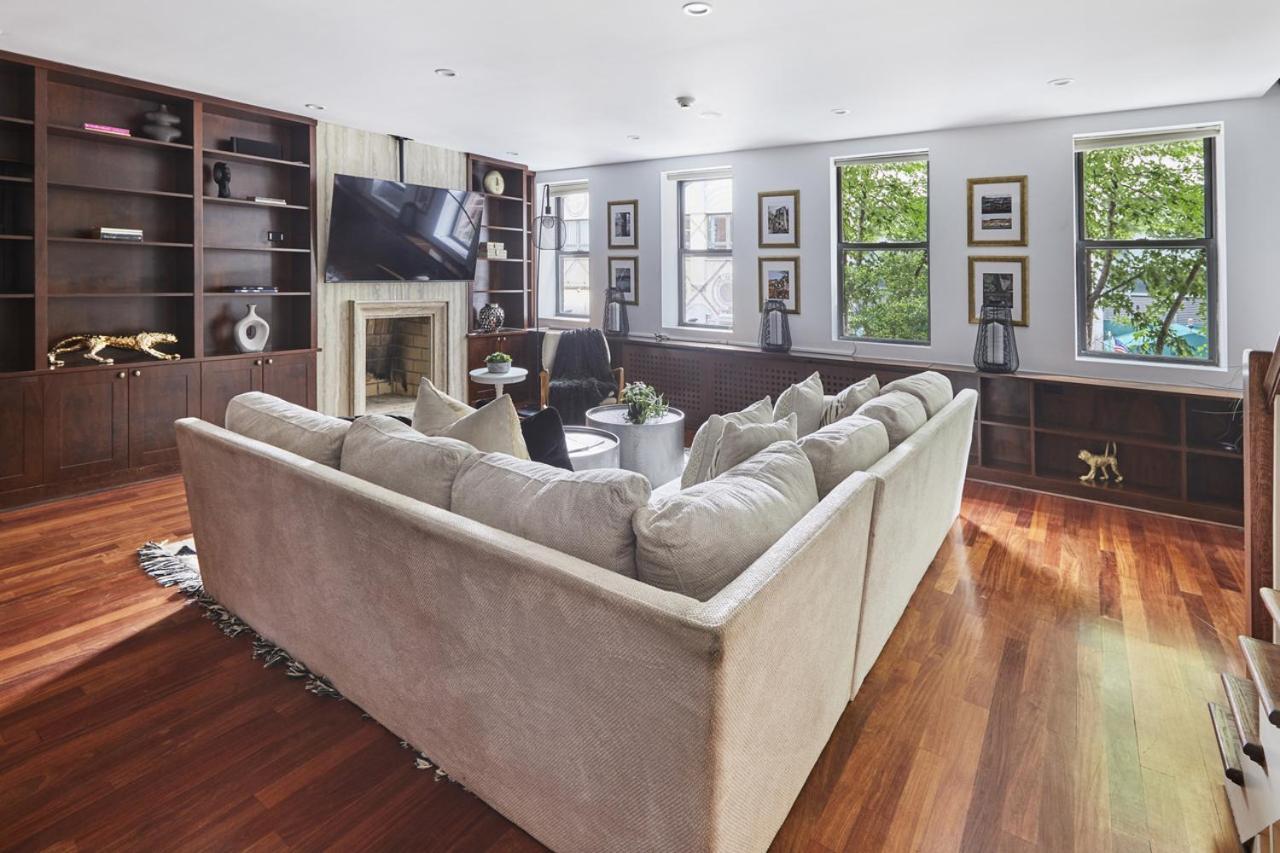 Manhattan Marvel Luxury Living In A Townhome Oasis I The Atrium I * New York City