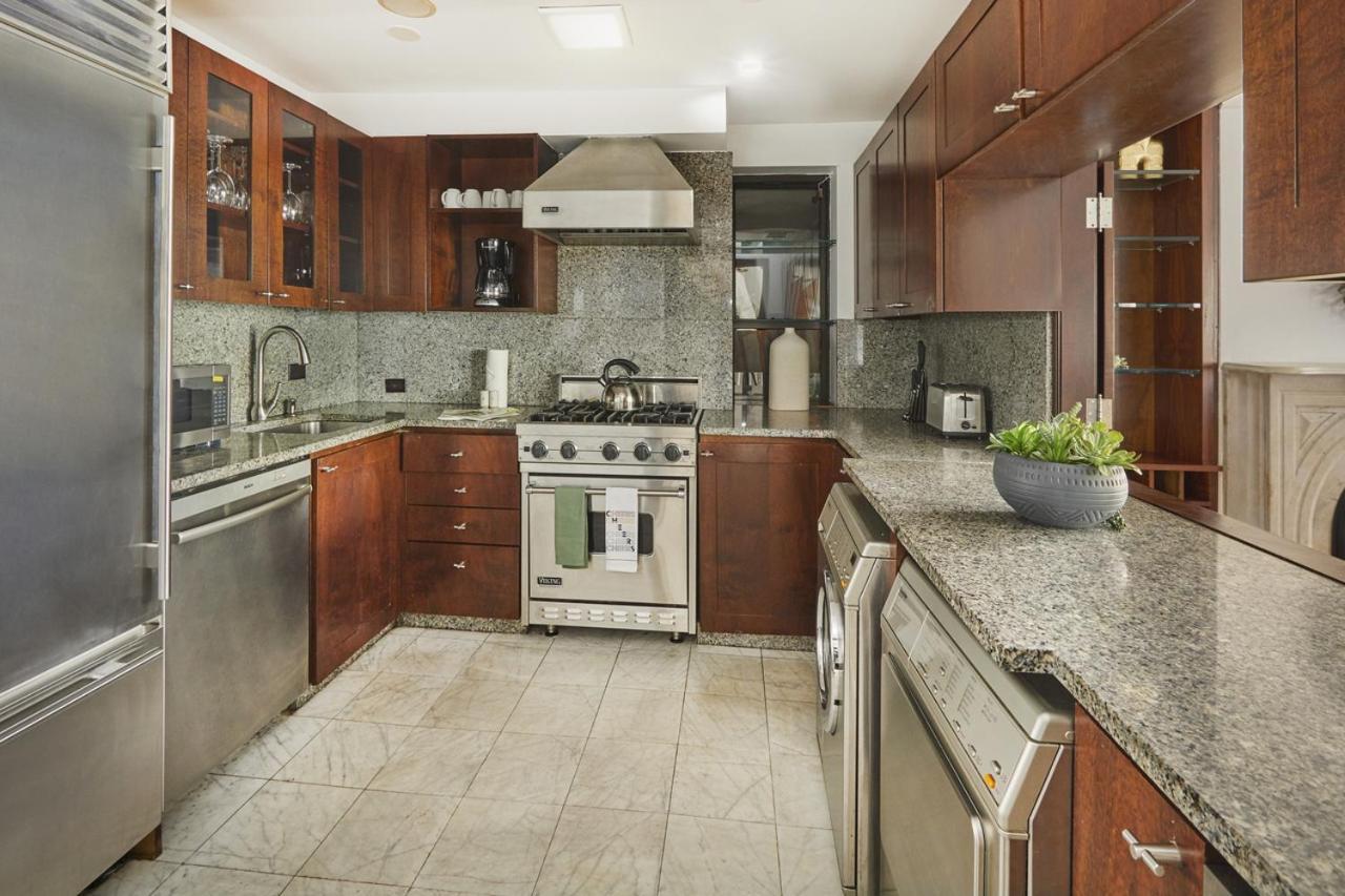 Appartamento Manhattan Marvel Luxury Living In A Townhome Oasis I The Atrium I