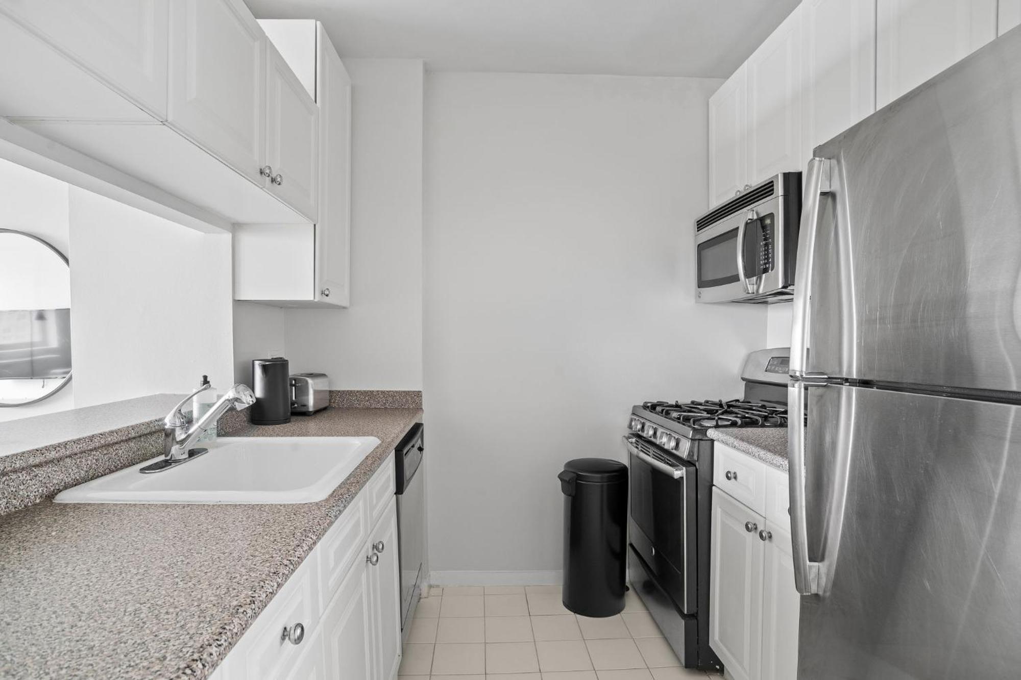Inviting 2bedroom 2bath * New York