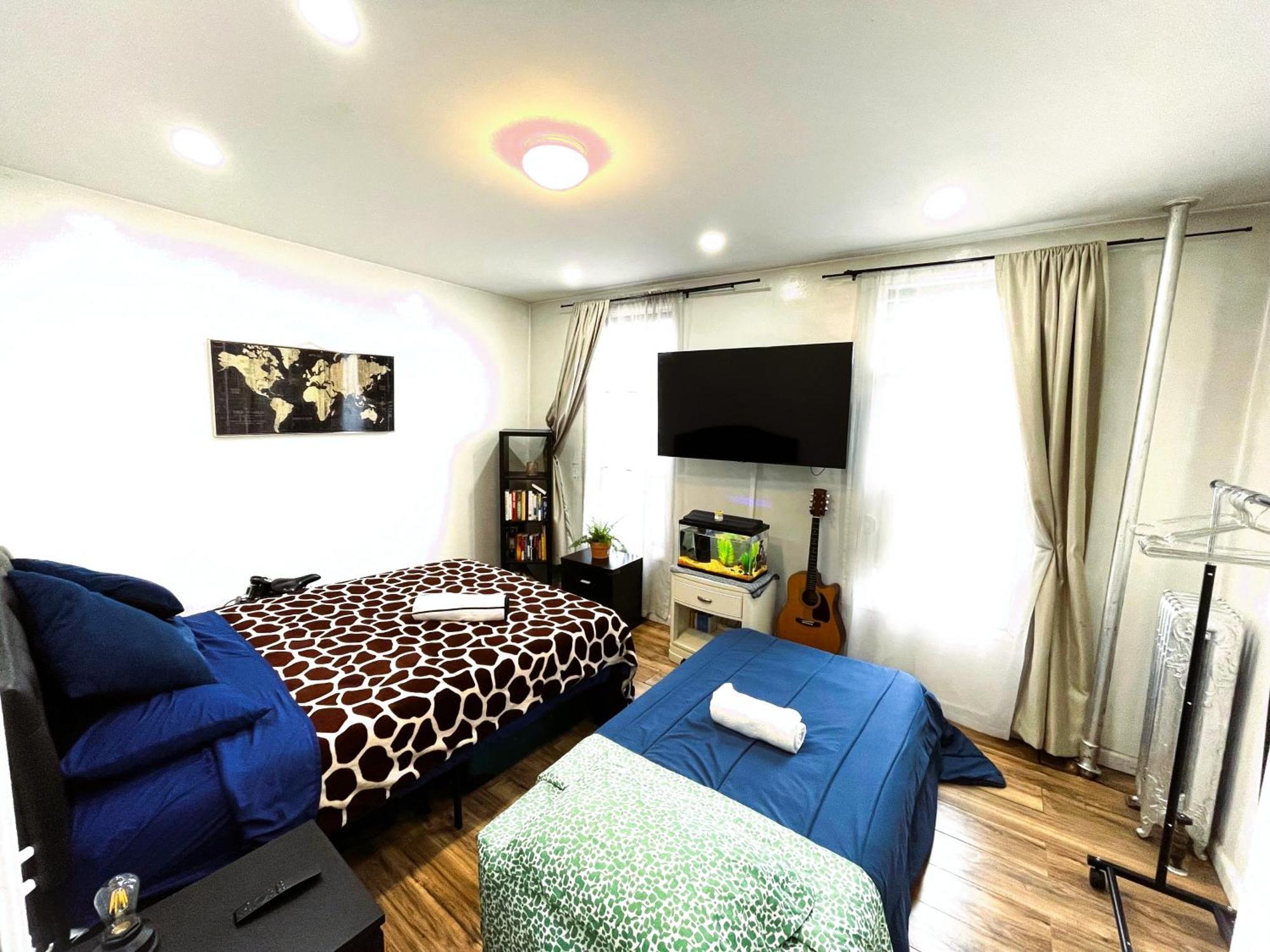 Appartement Amazing Ground Floor 2 Bedrooms In Nyc Subway Crossing The Street And One Station To Manhattan *
