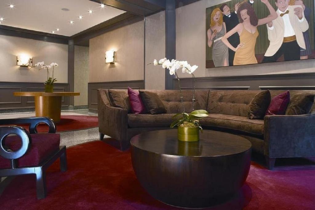 Global Luxury Suites At Ritz Plaza