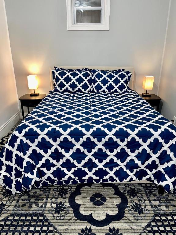 Two Stops To Manhattan, 3 Bedroom Apt In Lic New York City