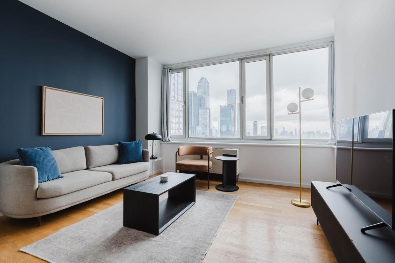 Blueground Hells Kitch Gym Wd Nr Pier 84 Nyc-1475 *