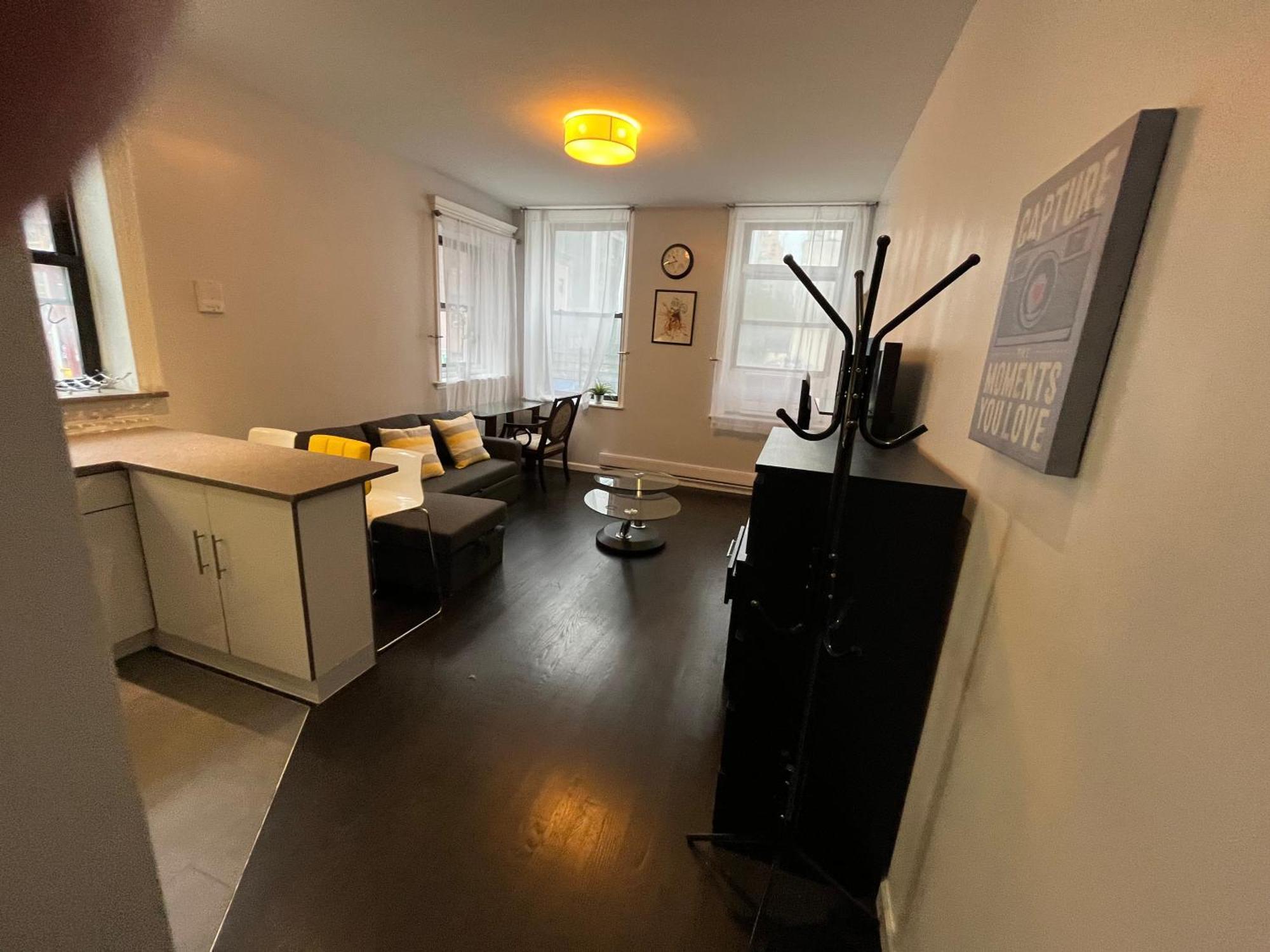 Appartement 3 Bedroom, Central Location In Manhattan!! *