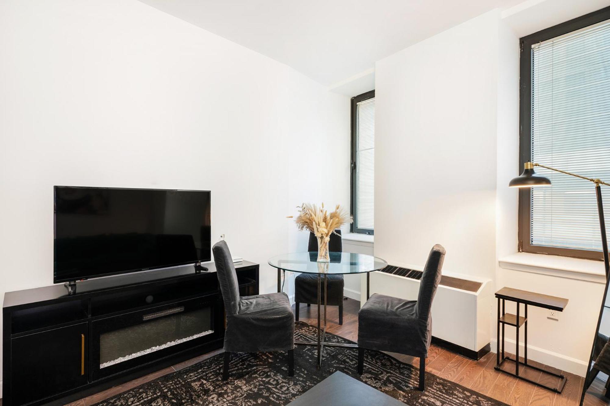 Sleek 1-bedroom In The Financial Dsitrict New York