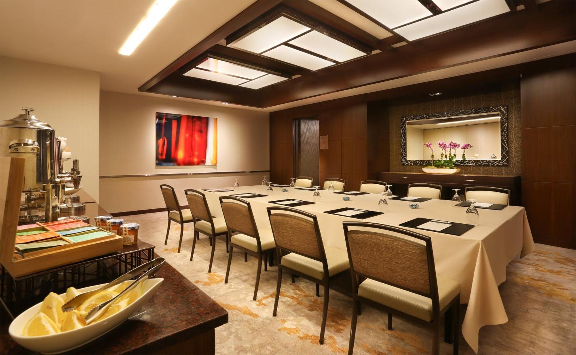 Hotel Intercontinental Times Square By Ihg 4*