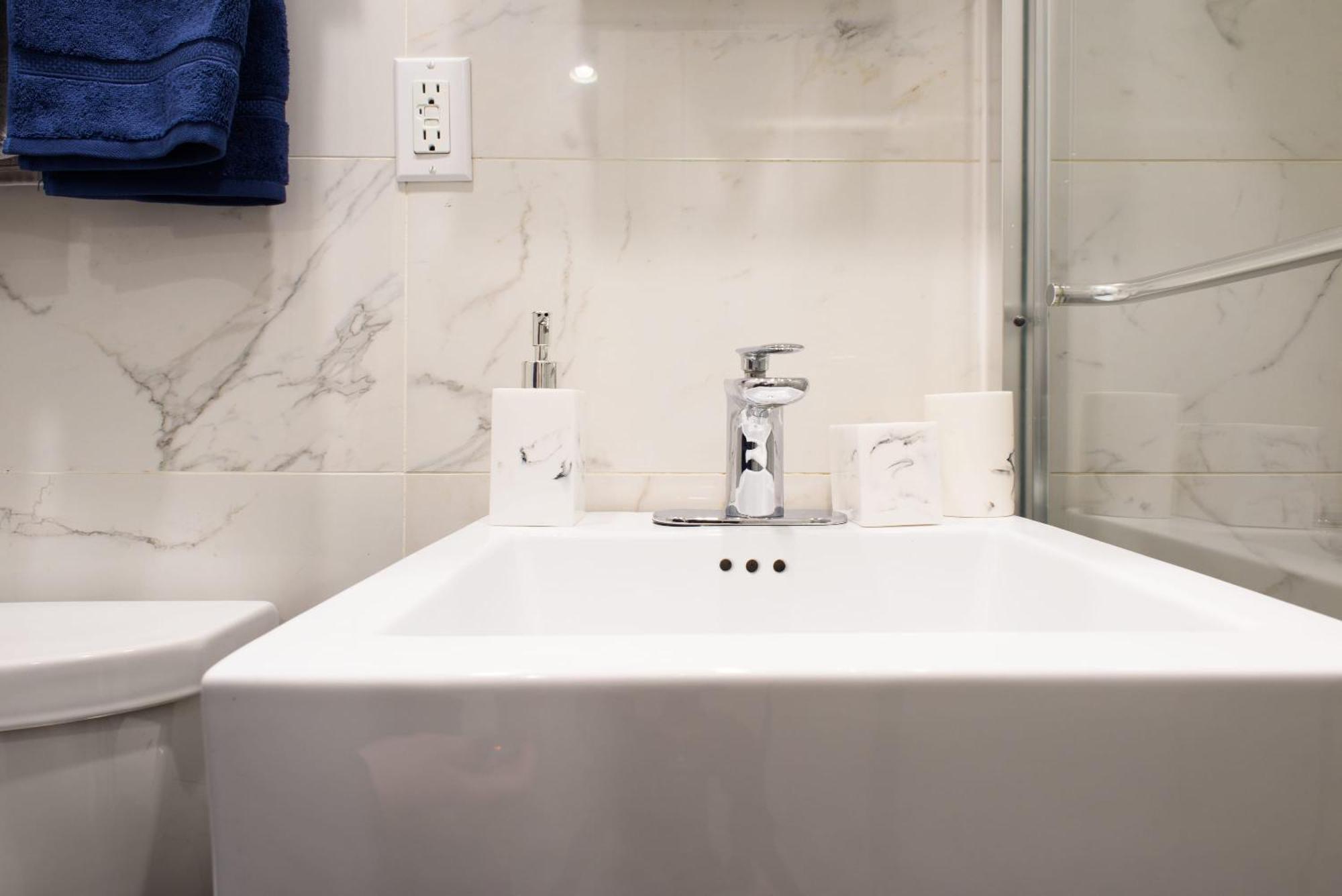 Appartement 69-2b Prime Lower East East Brand New 1br *