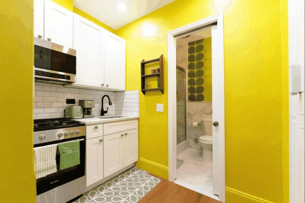 The Room: 70s Groove Themed New York City