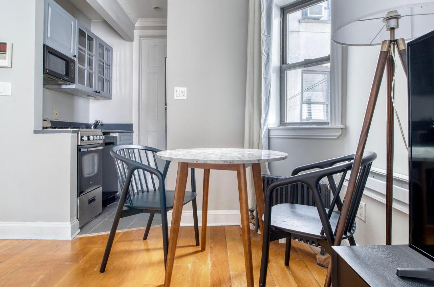West Village 1br W Balcony In-unit Wd Nyc-1162 Appartement