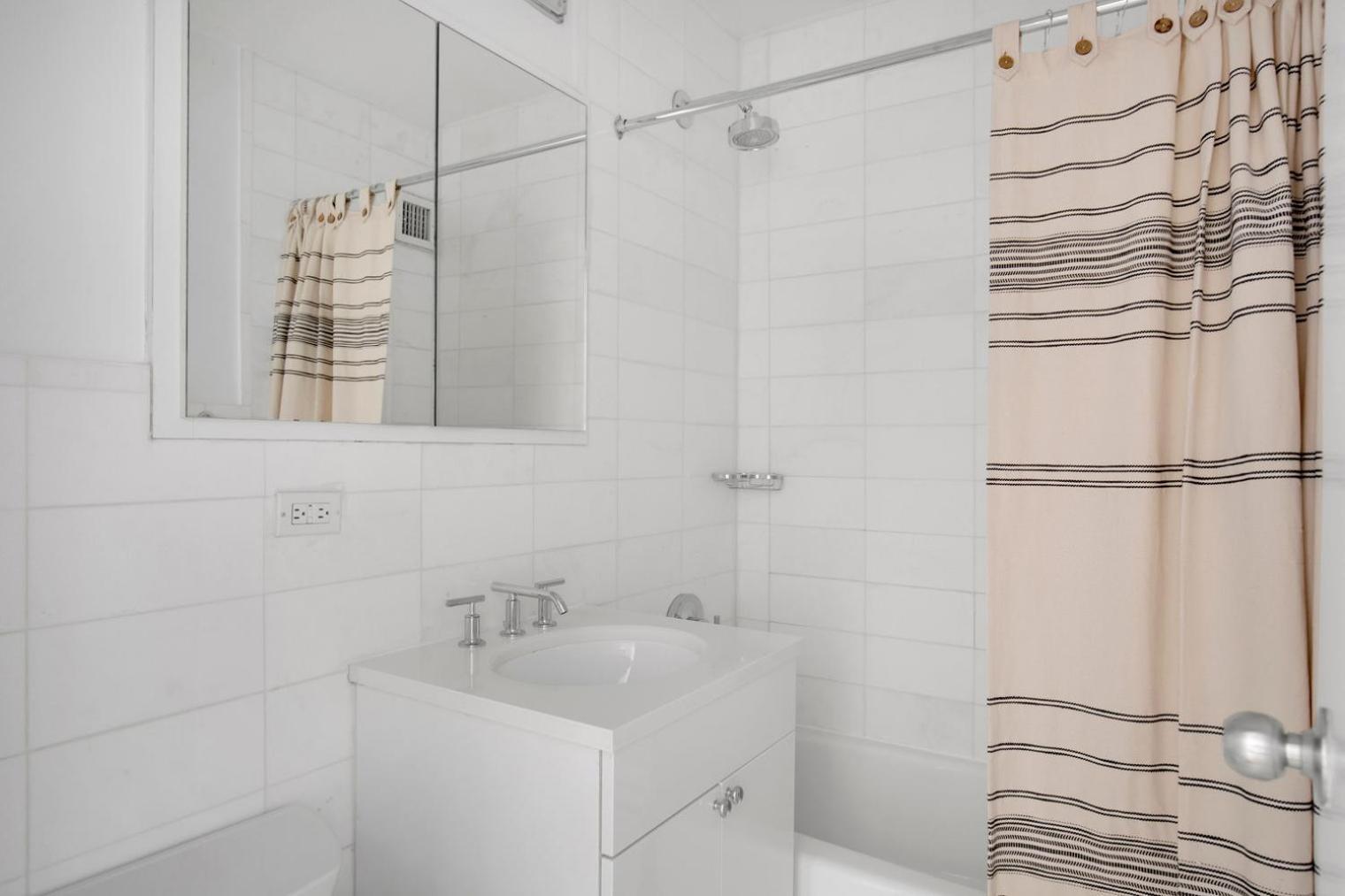 Midtown 1br W Gym Doorman Nr Grand Central Nyc-745 Lejlighed New York