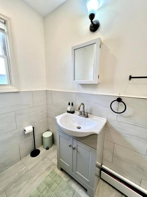Modern - 3 Bedrooms, 2 Bathrooms Apartamento